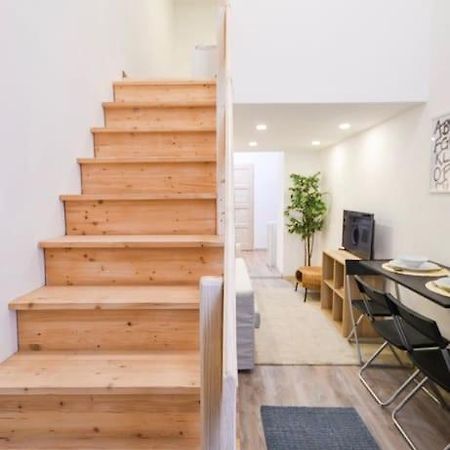 1 Bedroom Flat In Nyar Str., Central Budapest Eksteriør bilde